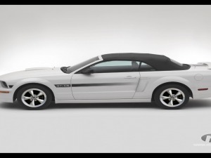 Ford Mustang GT Convertible California Special top specs